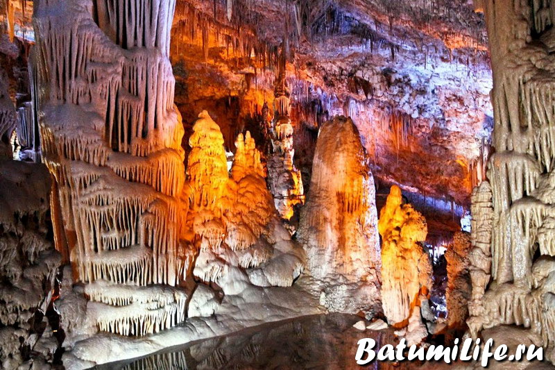 Экскурсия в Кутаиси, пещеру Прометея и заповедник Сатаплия из Батуми