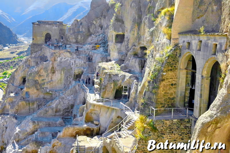 Двухдневная экскурсия в парк Боржоми, крепость Рабат и пещерный город Вардзия из Батуми