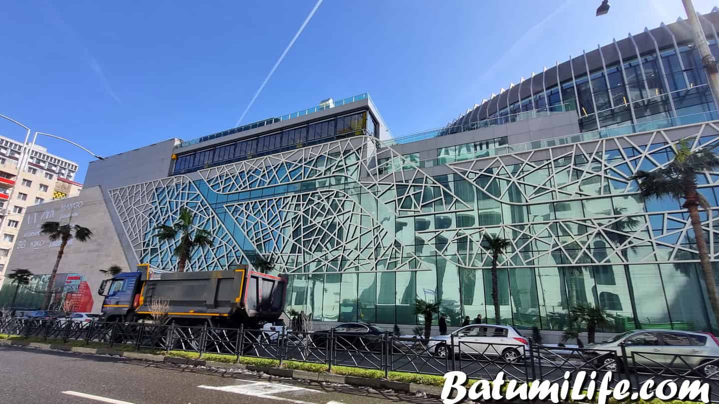 Торговый центр Grand Mall в Батуми