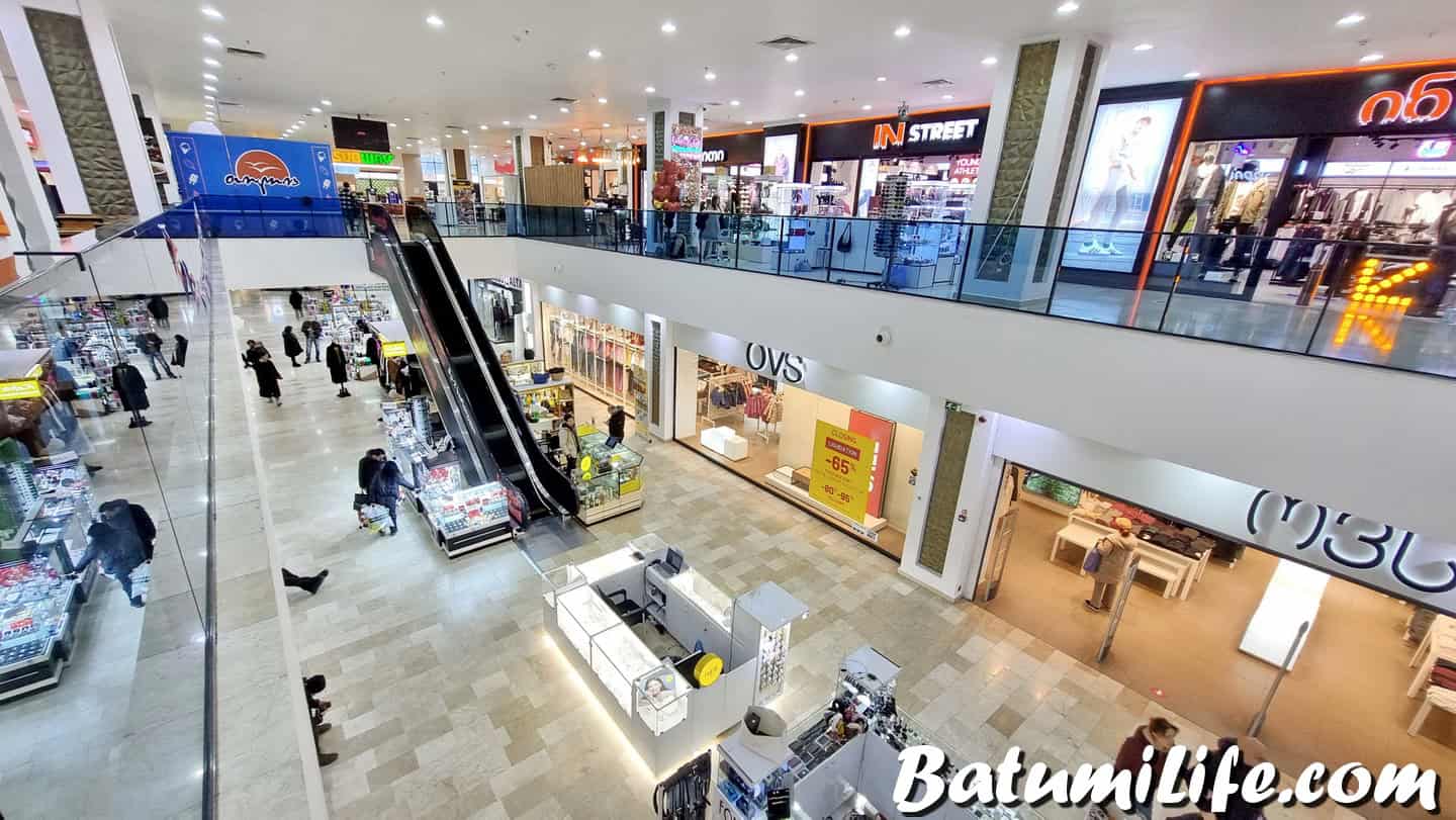Торговый центр Metro City в Батуми
