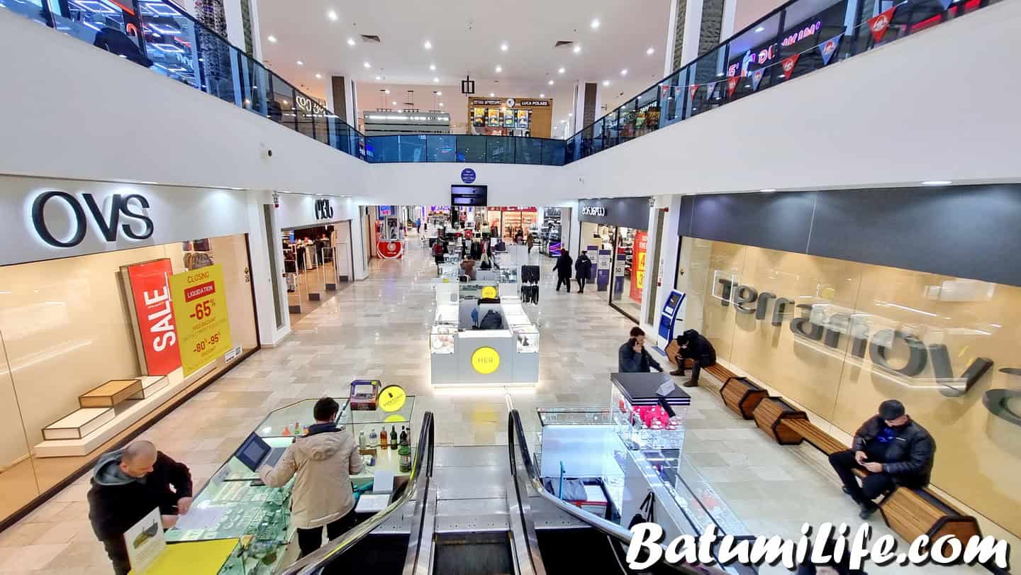 Торговый центр Metro City в Батуми