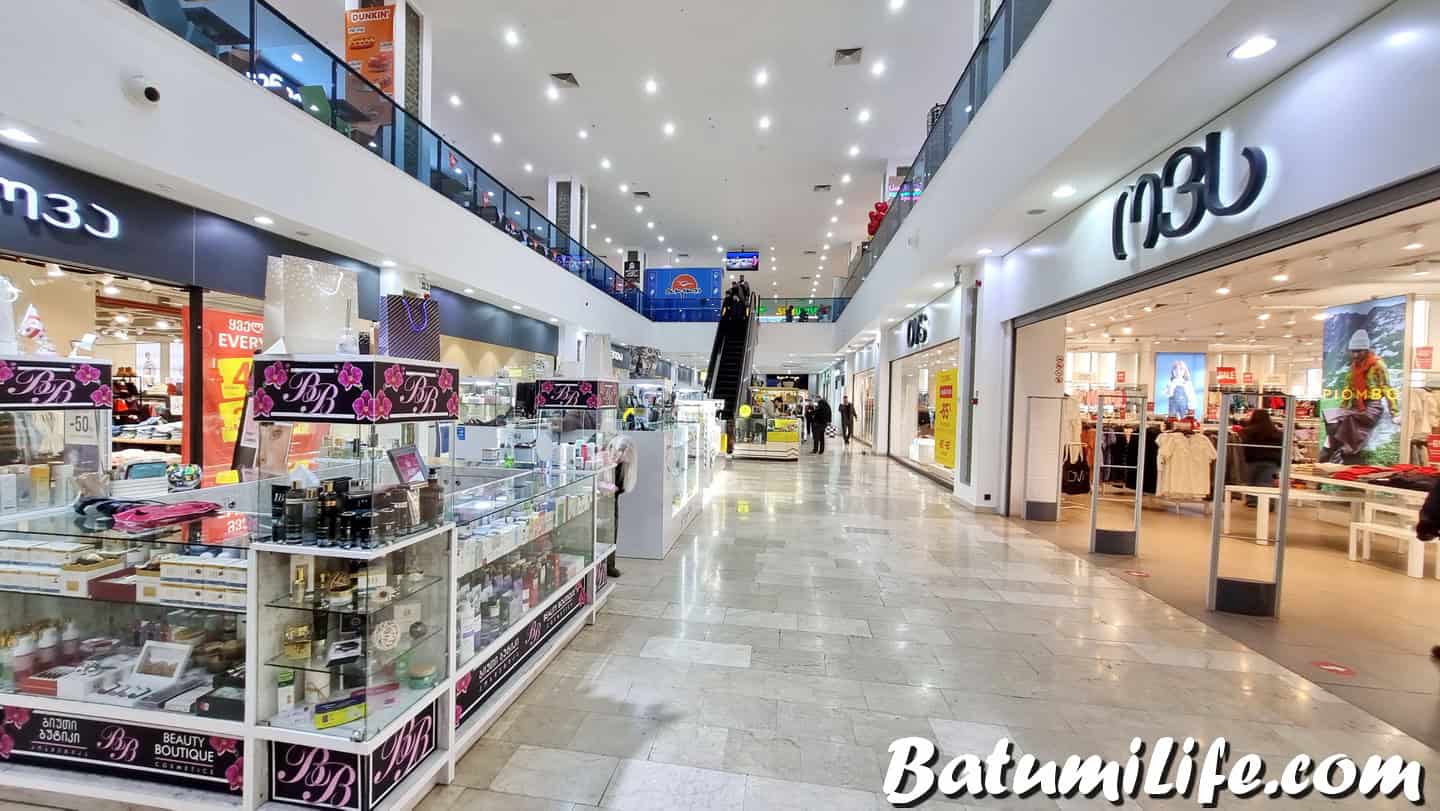 Торговый центр Metro City в Батуми